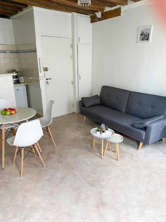Cosy Apartment In The Heart Of Fontainebleau Exterior foto